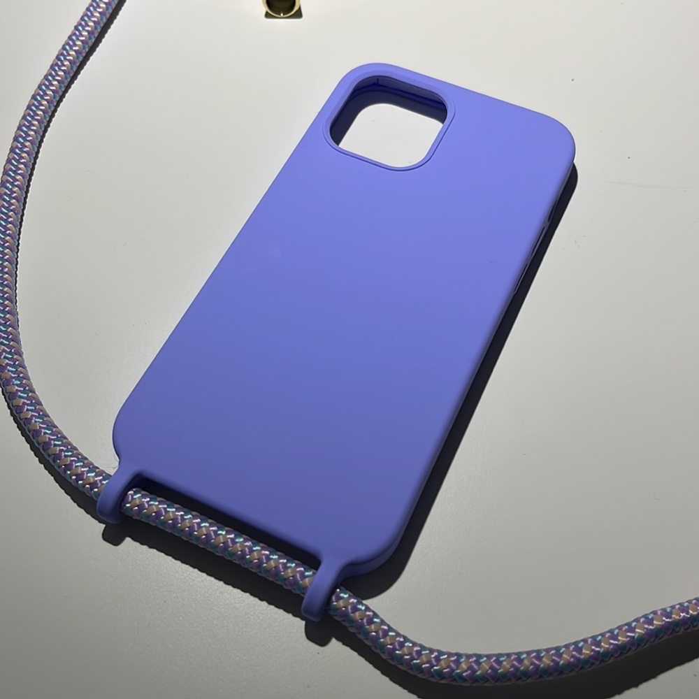 iPhone 12 case with lanyard strap - Picture 3 of 4